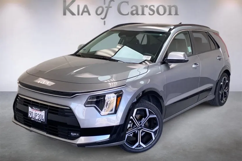 2023 Kia Niro EX Touring photo 1