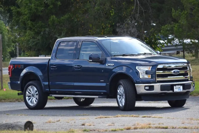 2016 Ford F-150 Lariat photo 1