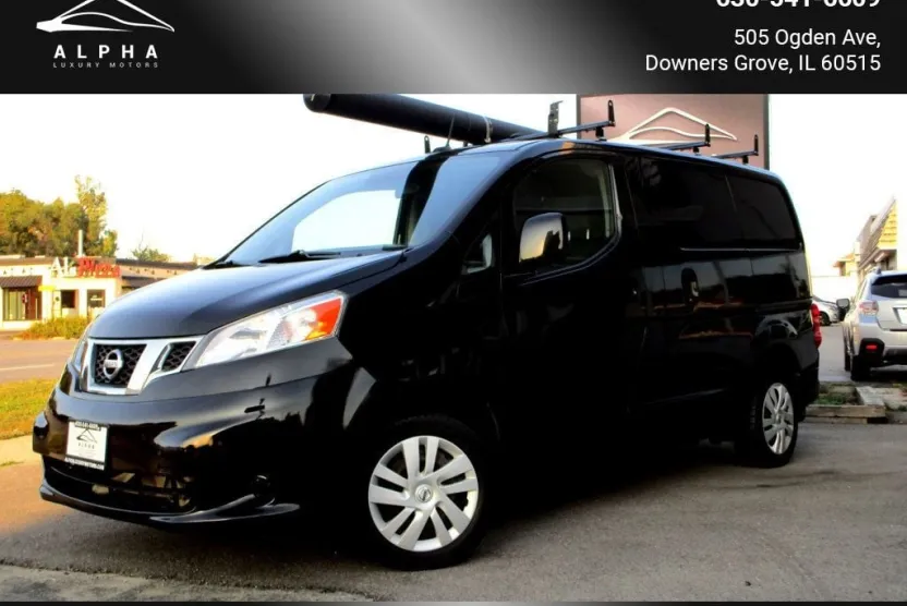 2015 Nissan NV200 SV photo 1