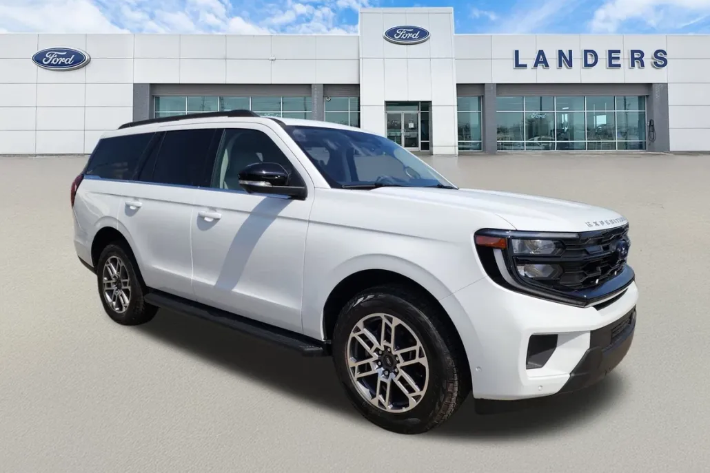 2025 Ford Expedition photo 1