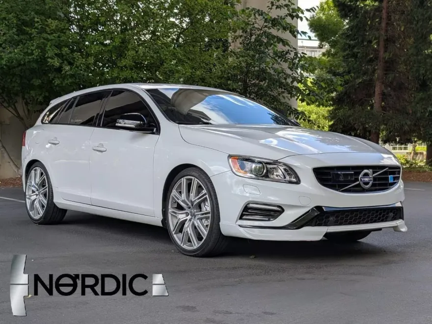 2022 Volvo XC60 B5 Hybrid Inscription photo 1