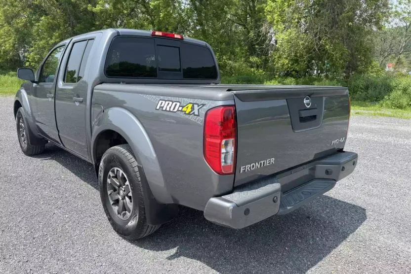 2019 Nissan Frontier PRO-4X photo 1