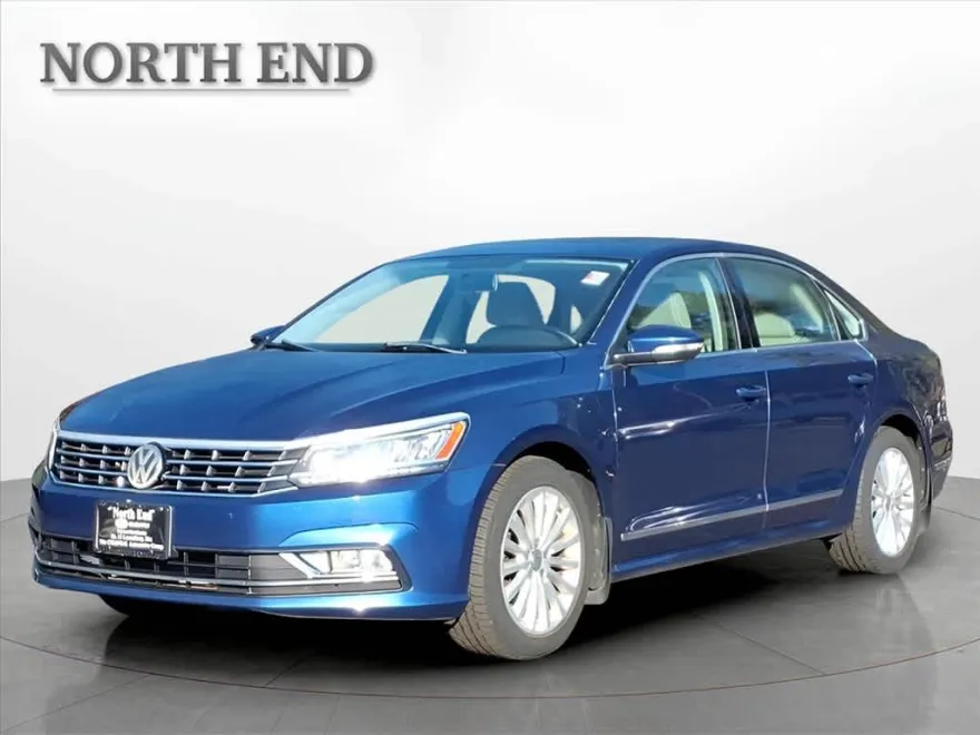 2016 Volkswagen Passat SE photo 1