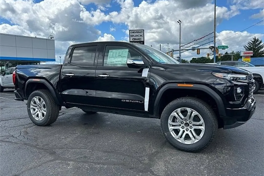 2026 Gmc Canyon Denali photo 1