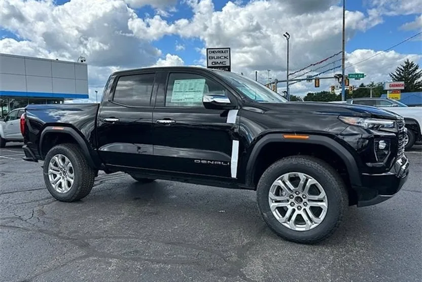 2026 Gmc Canyon Denali photo 1