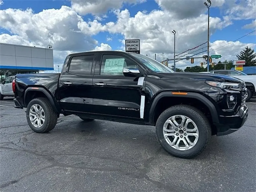 2026 Gmc Canyon Denali photo 1
