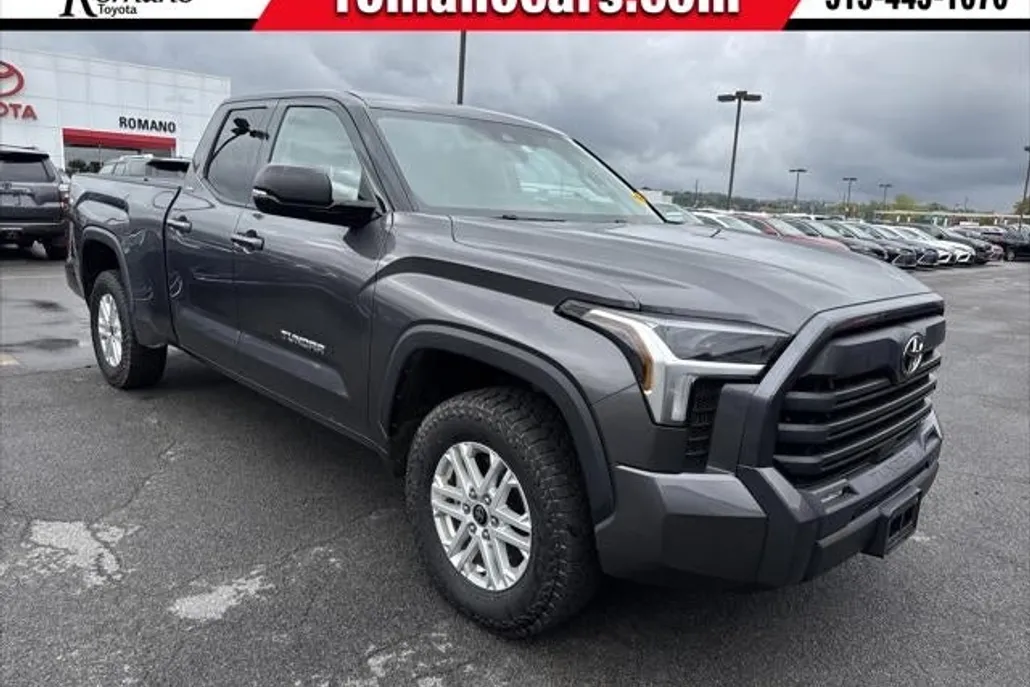 2022 Toyota Tundra SR5 photo 1