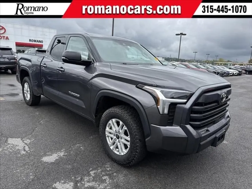 2022 Toyota Tundra SR5 photo 1