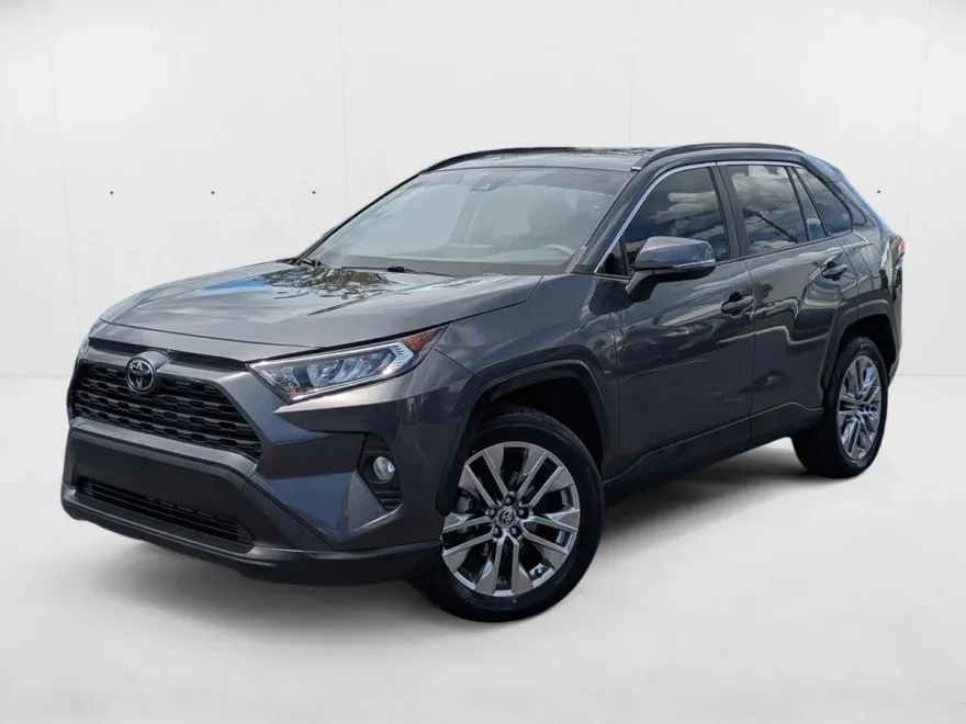 2020 Toyota RAV4 XLE Premium photo 1