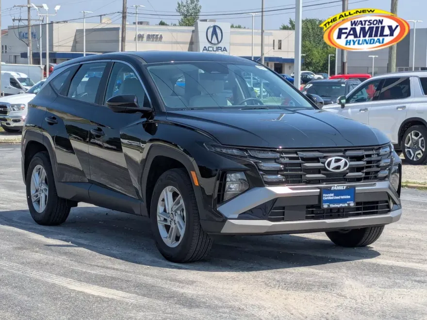 2025 Hyundai Tucson SE photo 1