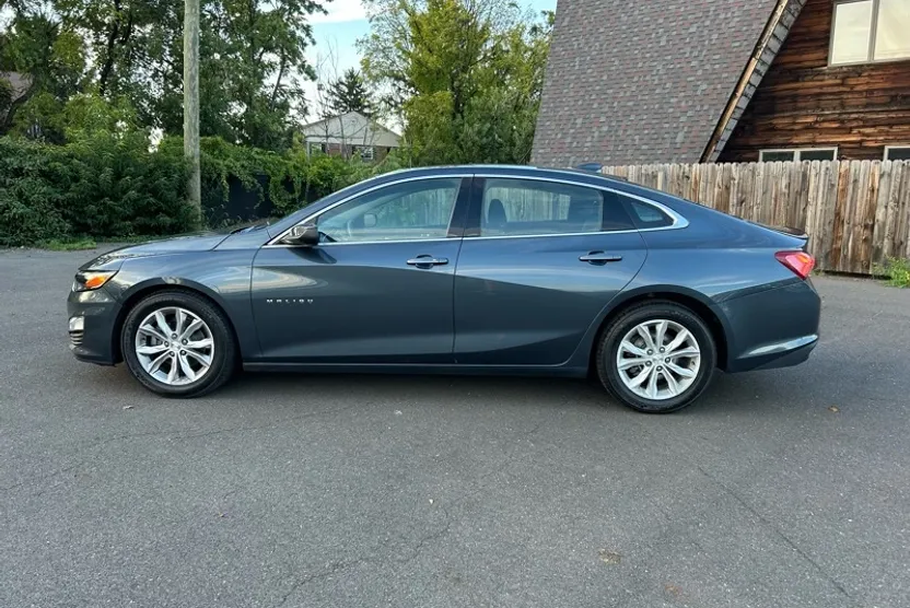 2020 Chevrolet Malibu 1LT photo 1