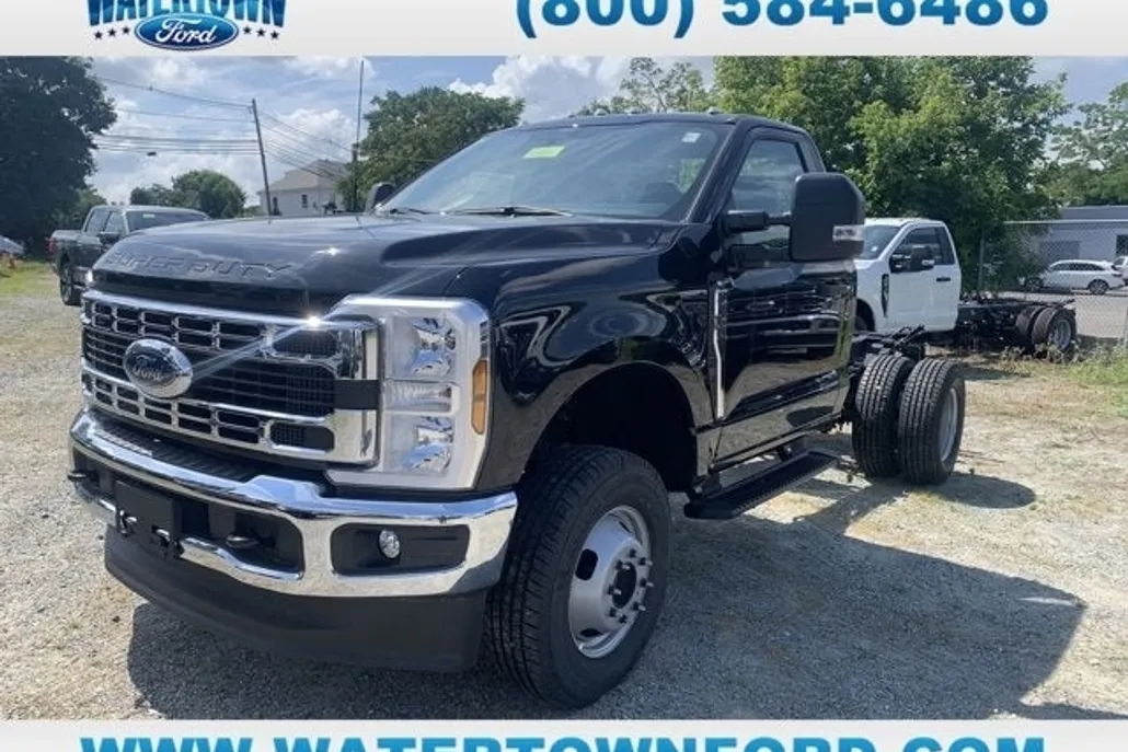 2024 Ford F-350 XL photo 1