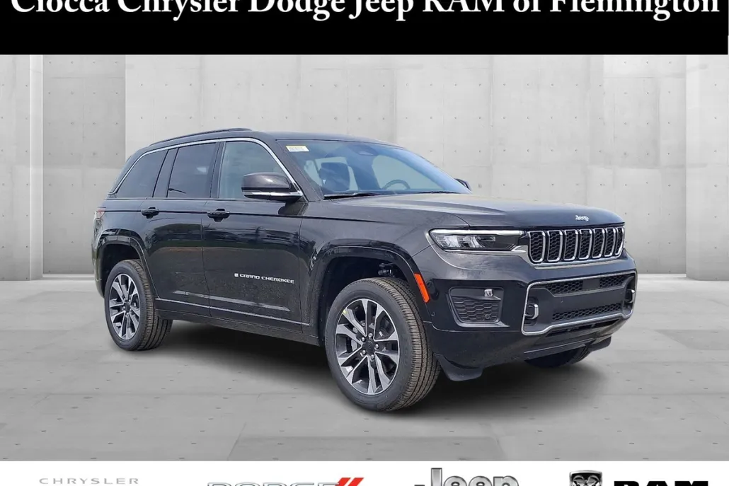 2025 Jeep Grand Cherokee Overland photo 1