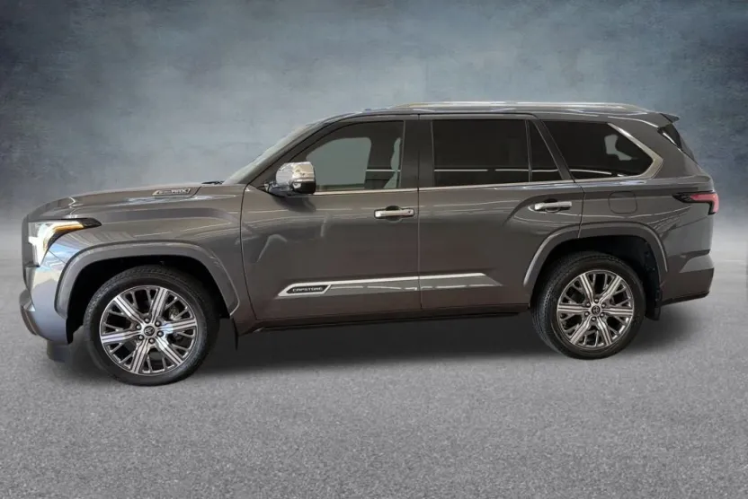 2024 Toyota Sequoia Capstone photo 1