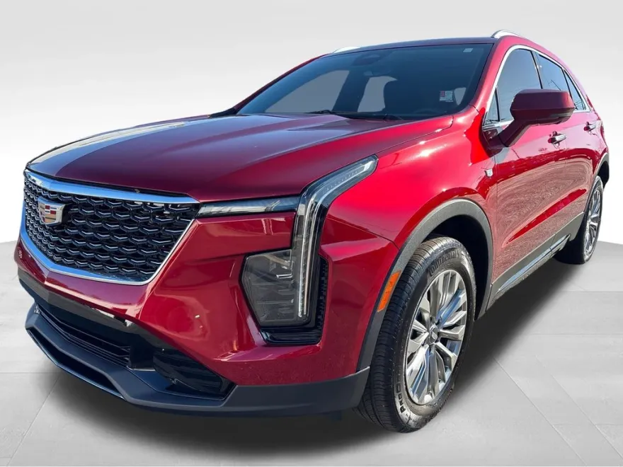 2025 Cadillac XT4 Premium Luxury photo 1