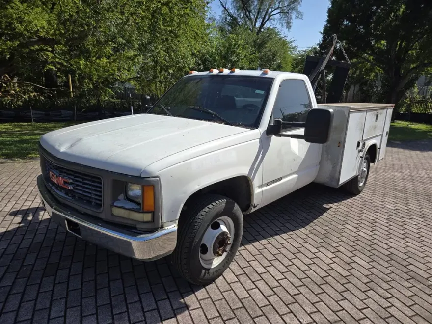 1997 Chevrolet Silverado 3500HD photo 1