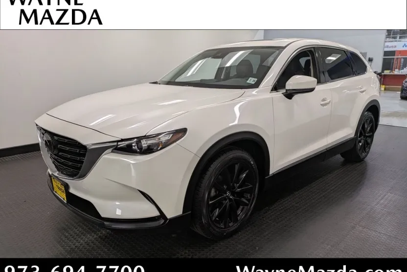 2023 Mazda CX-9 Touring photo 1
