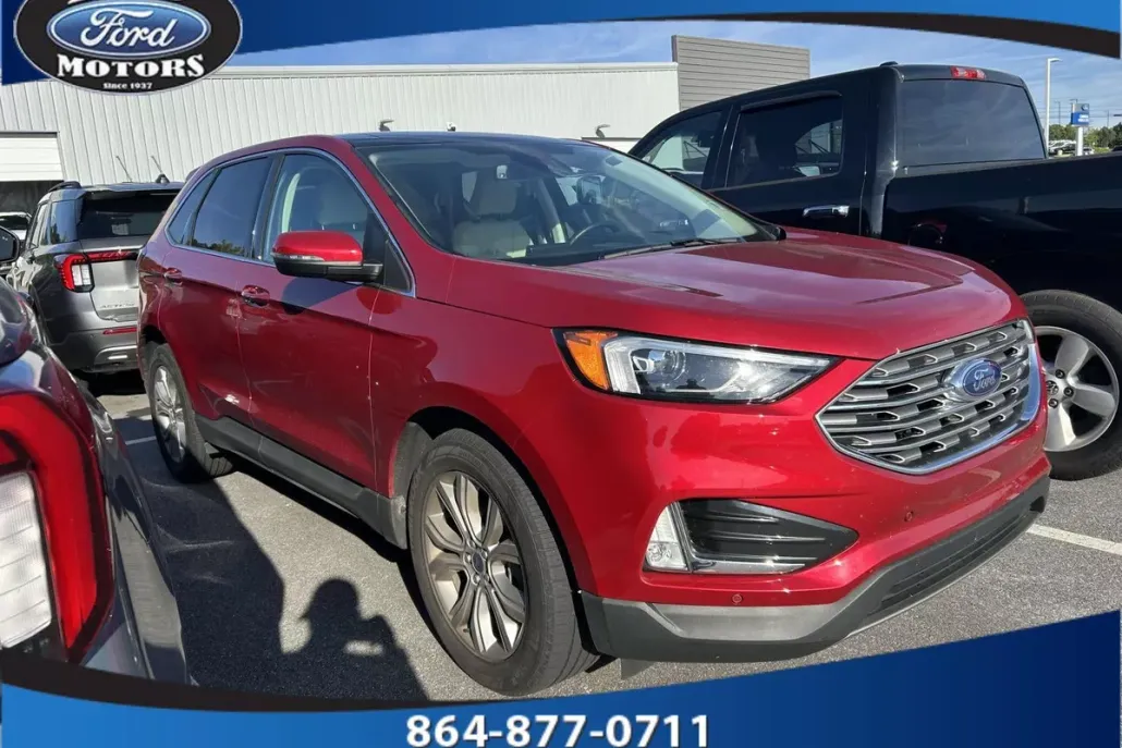 2022 Ford Edge Titanium photo 1