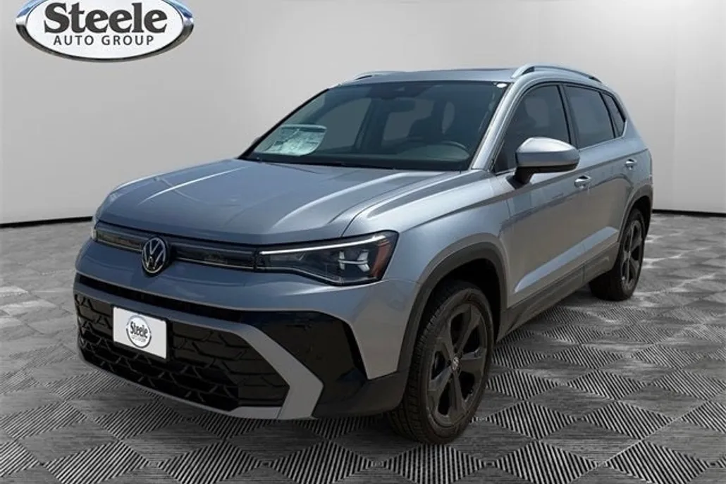 2025 Volkswagen Taos SEL photo 1