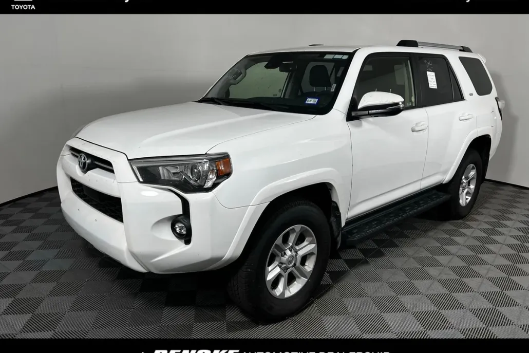 2024 Toyota 4Runner SR5 Premium photo 1