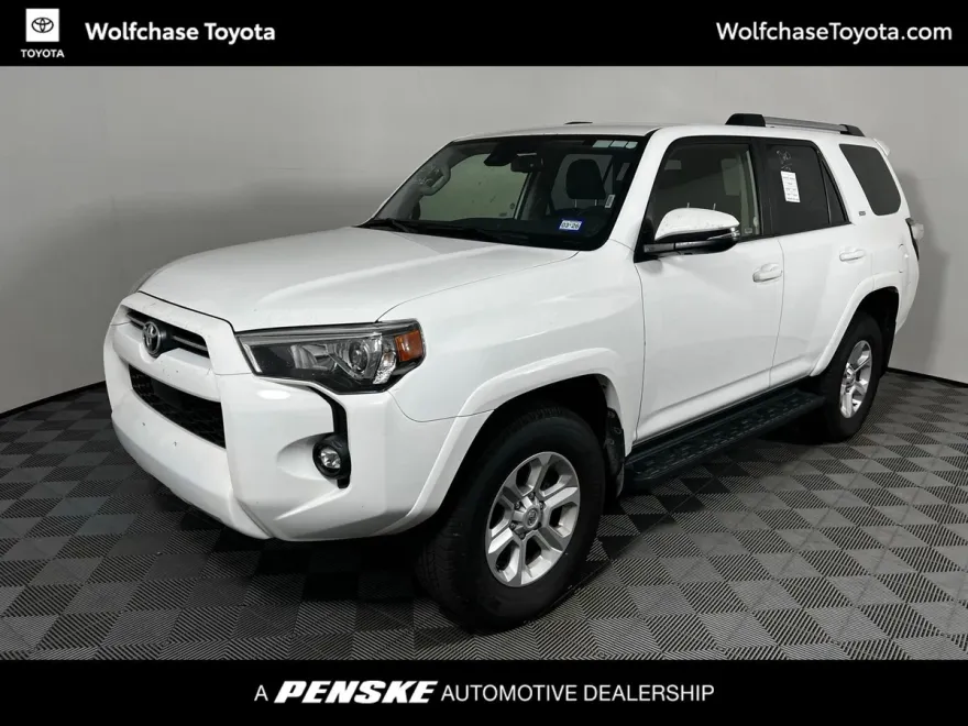 2024 Toyota 4Runner SR5 Premium photo 1