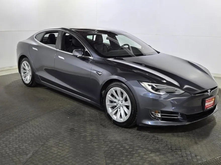 2017 Tesla Model S 75D photo 1