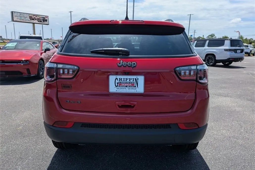 2025 Jeep Compass Latitude photo 1