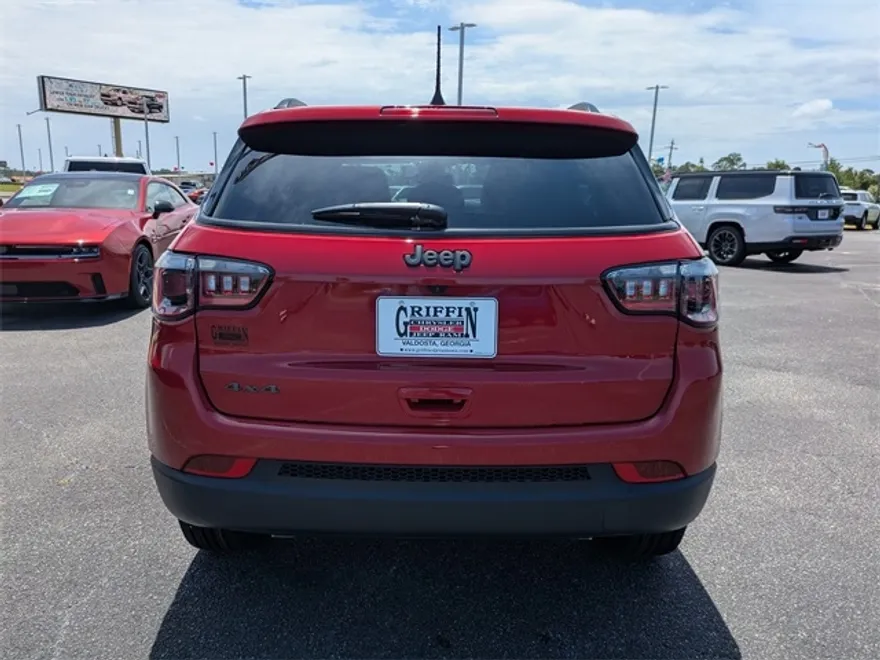 2025 Jeep Compass Latitude photo 1