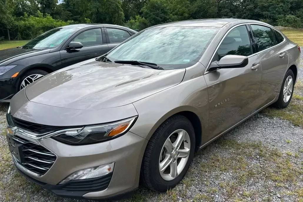 2023 Chevrolet Malibu 1LT photo 1