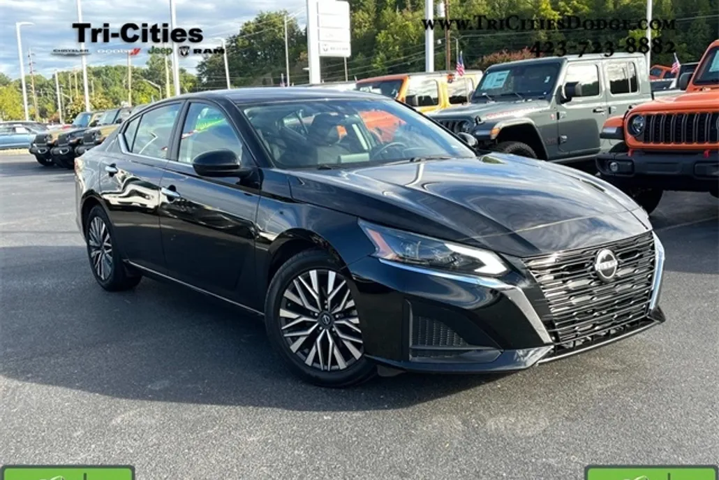 2023 Nissan Altima 2.5 SV photo 1