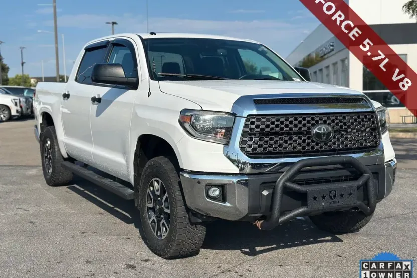2018 Toyota Tundra SR5 photo 1