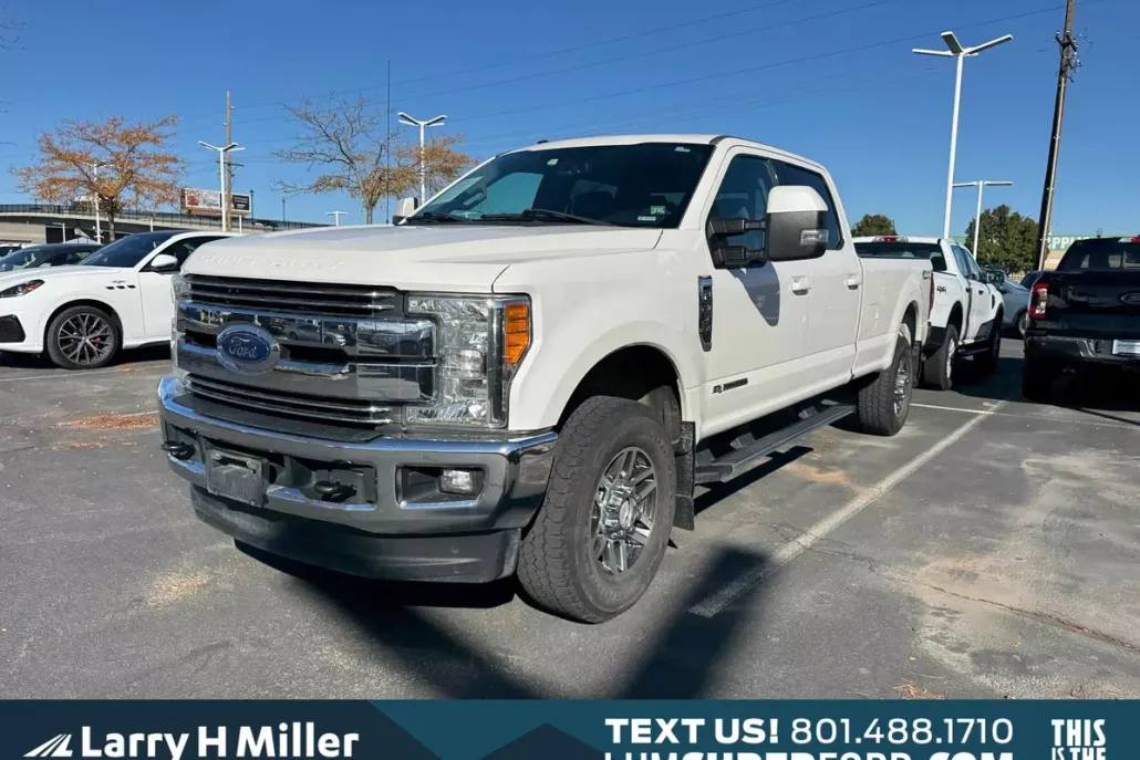 2017 Ford F-350 Lariat photo 1