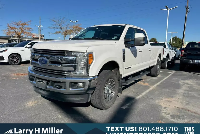 2017 Ford F-350 Lariat photo 1