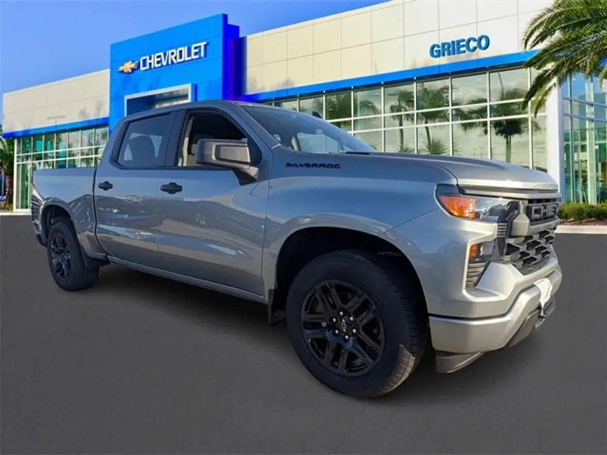 2026 Chevrolet Silverado Custom photo 1