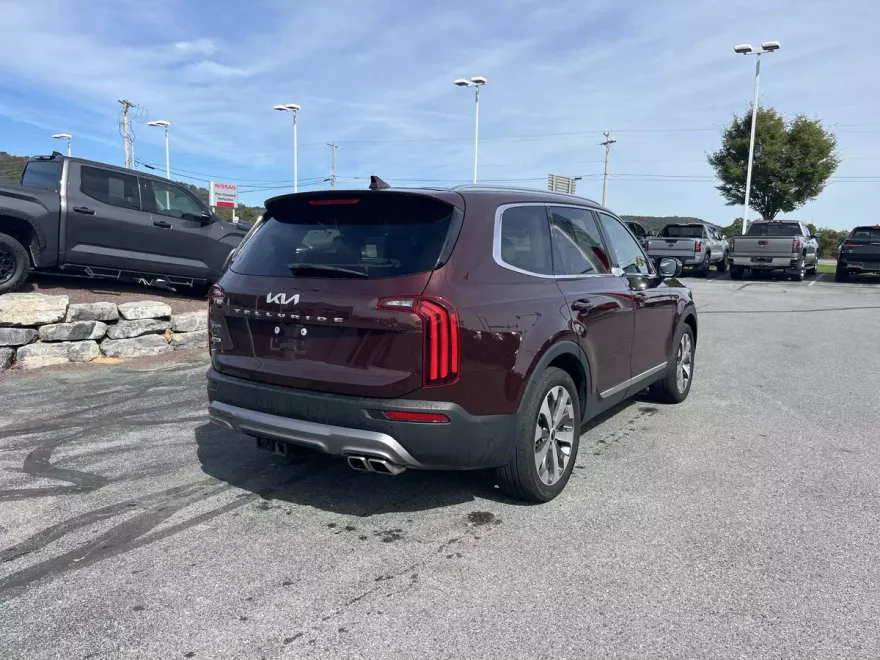 2022 Kia Telluride EX photo 1