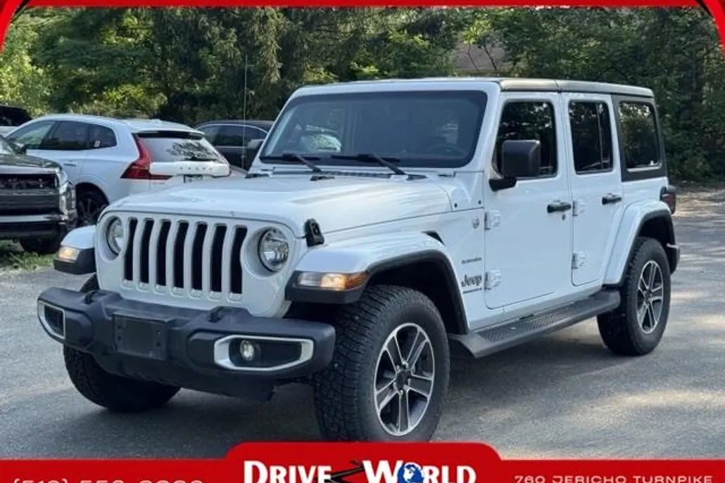 2023 Jeep Wrangler Sahara photo 1