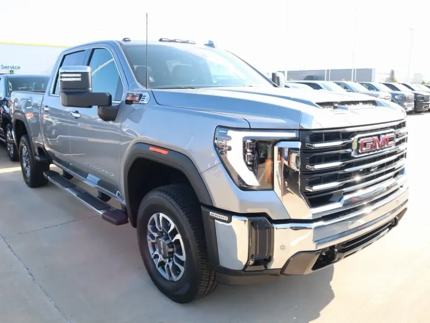 2025 Gmc Sierra HD SLT photo 1