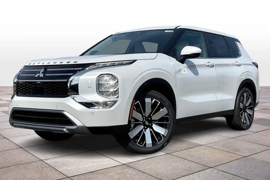 2025 Mitsubishi Outlander SE S-AWC photo 1