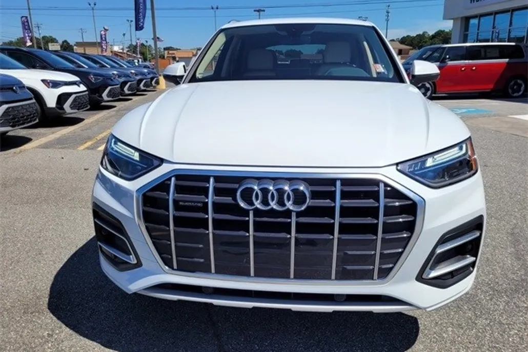 2021 Audi Q5 45 Premium photo 1