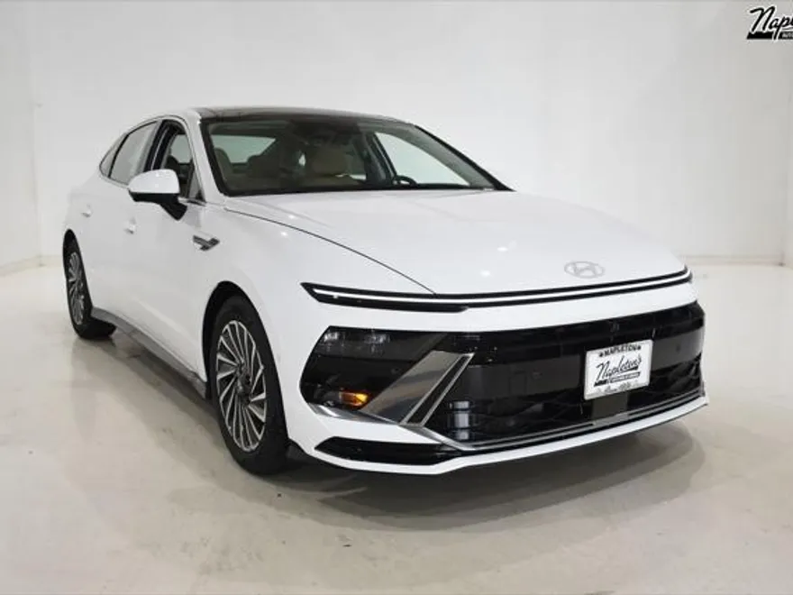 2025 Hyundai Sonata Hybrid Limited photo 1