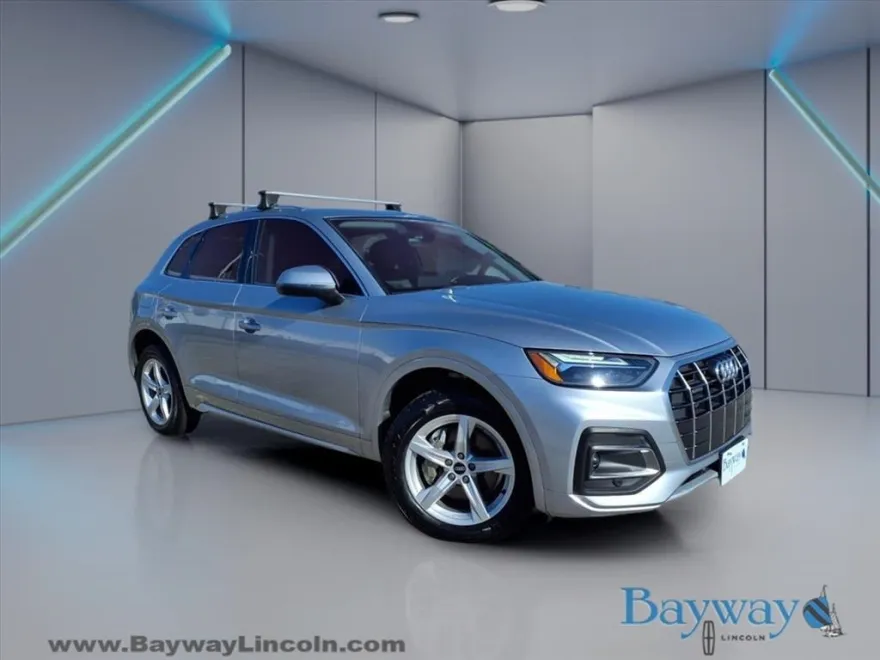 2021 Audi Q5 45 Premium photo 1