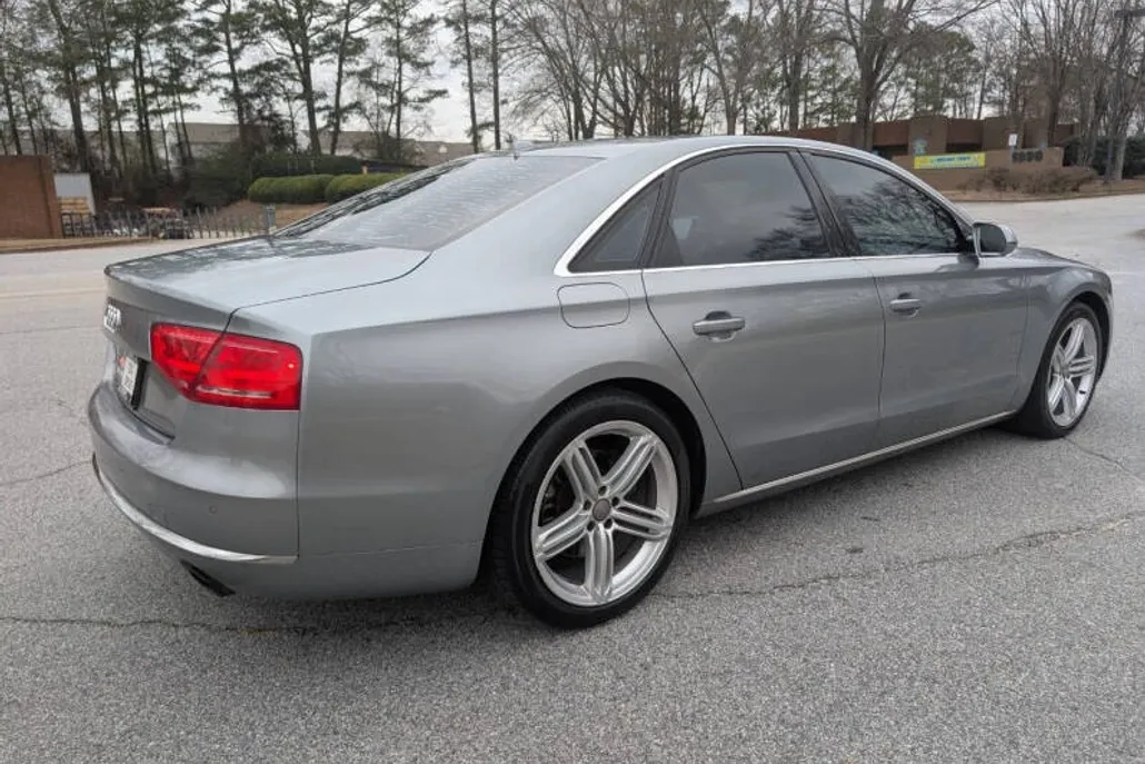 2013 Audi A8 3.0T Quattro photo 1