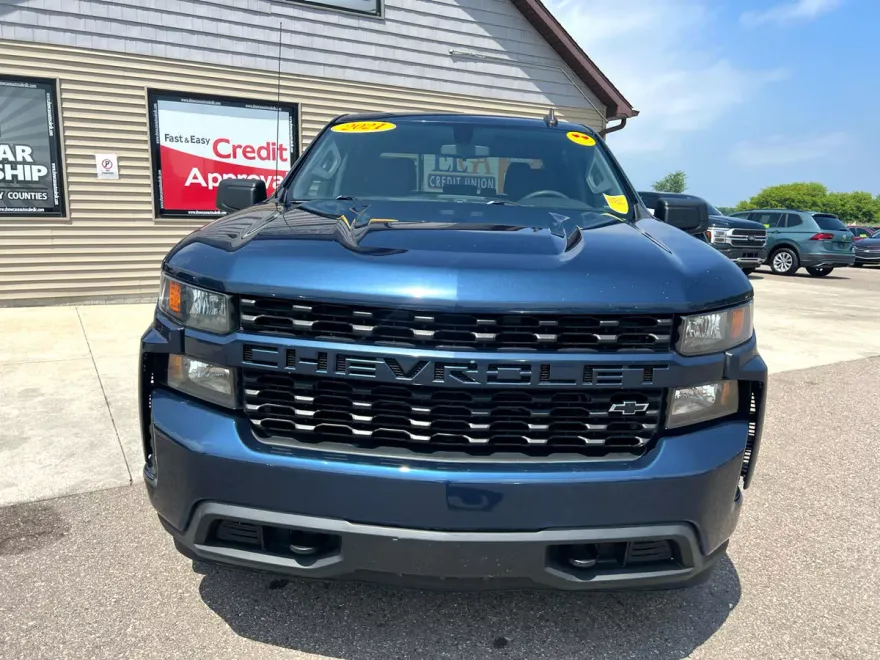 2021 Chevrolet Silverado 1500 Custom photo 1
