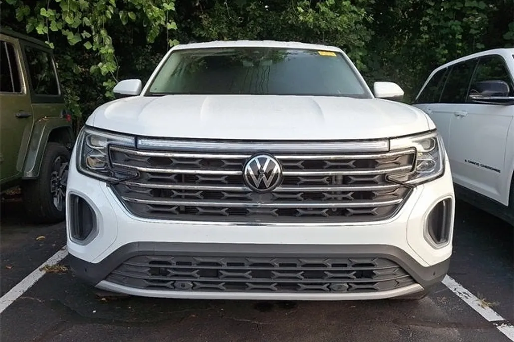2024 Volkswagen Atlas SE Technology photo 1