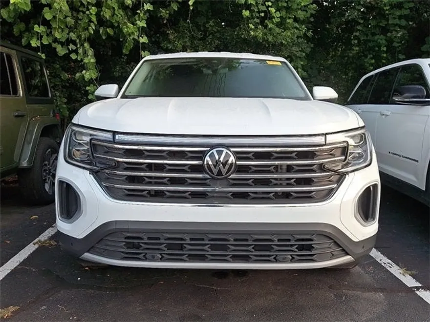 2024 Volkswagen Atlas SE Technology photo 1