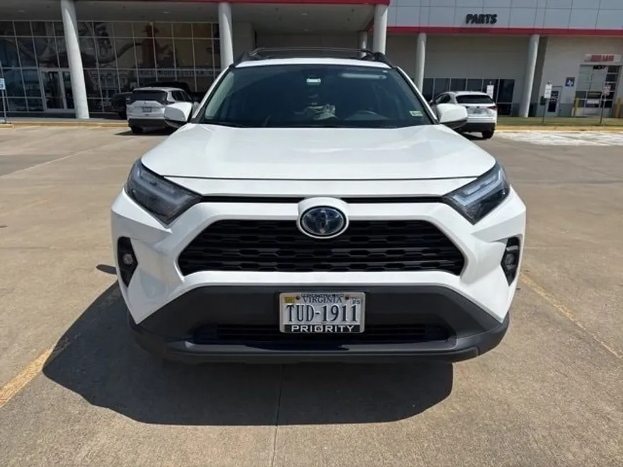 2023 Toyota RAV4 Hybrid photo 1