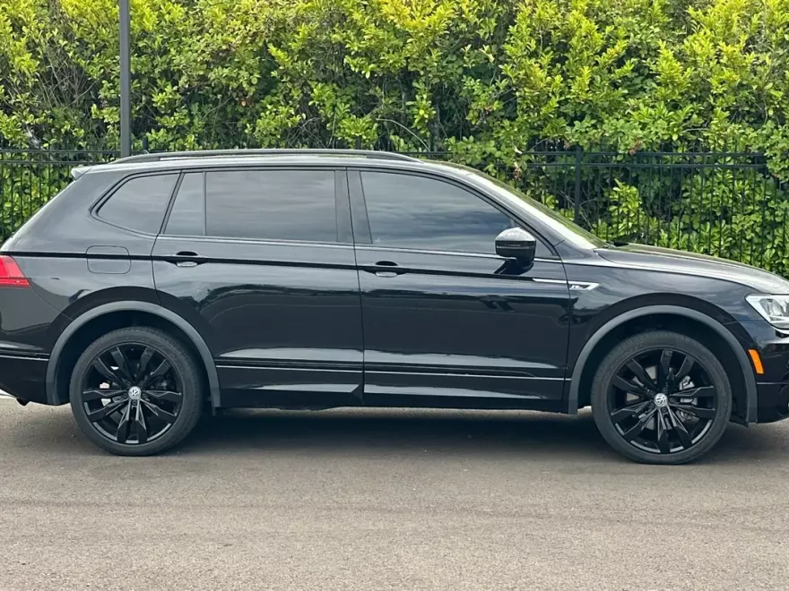 2021 Volkswagen Tiguan SE R-Line Black photo 1