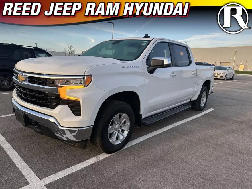 2022 Chevrolet Silverado 1500 LT photo 1