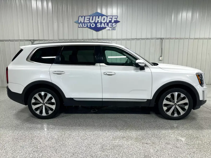 2020 Kia Telluride S photo 1