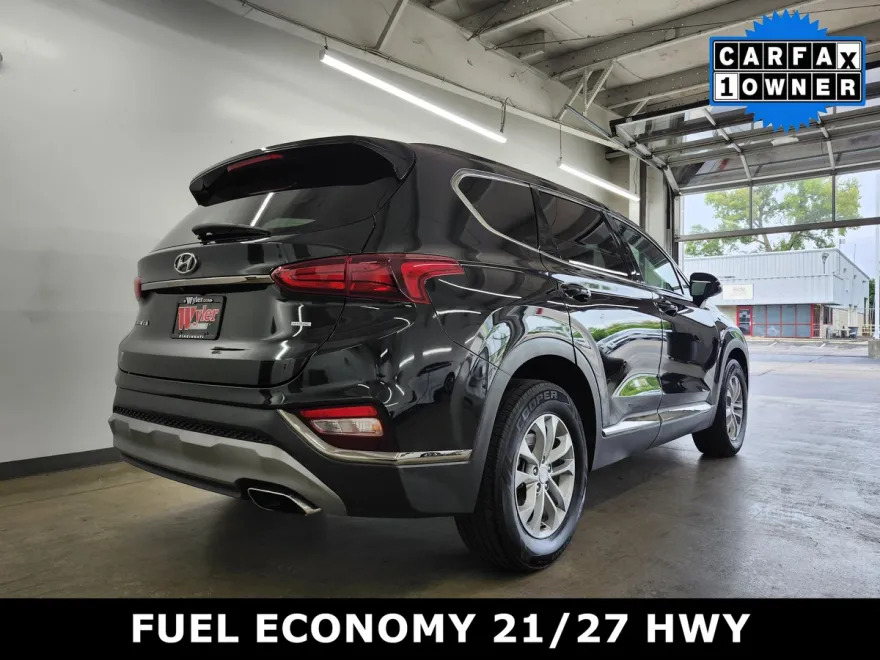 2019 Hyundai Santa Fe SEL photo 1